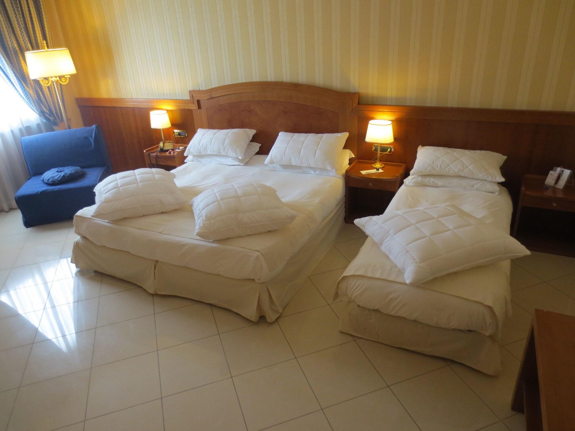 Hotel Joyfull Napoli Eksteriør billede