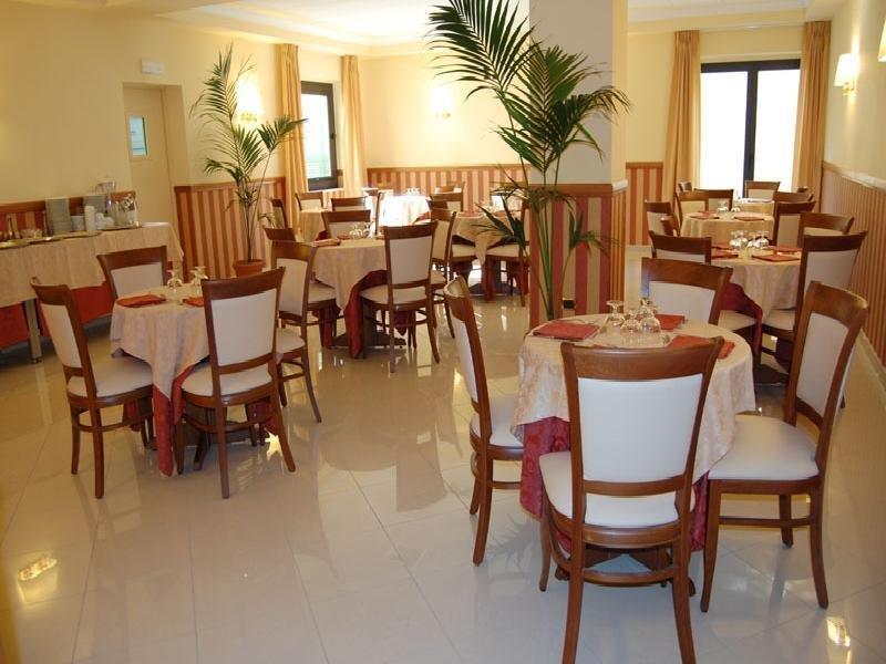 Hotel Joyfull Napoli Restaurant billede