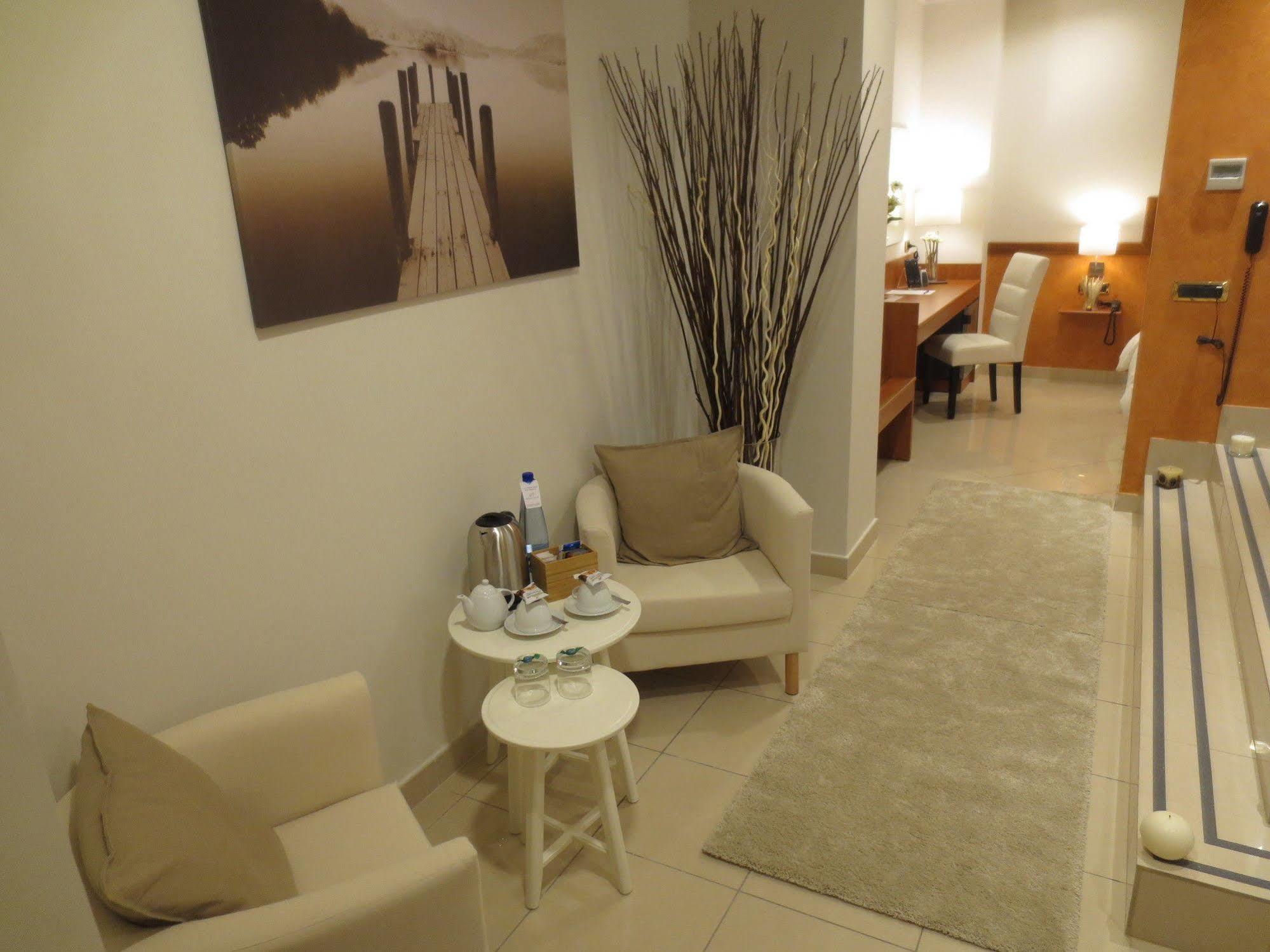 Hotel Joyfull Napoli Eksteriør billede